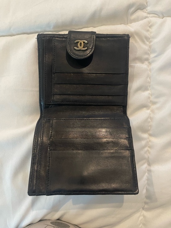 CHANEL Black Quilted Leather Wallet with Gold Chain - Picture 5 of 16